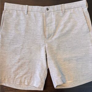 Callaway Light Gray Flat Front Shorts. Light Wear. Size 40.